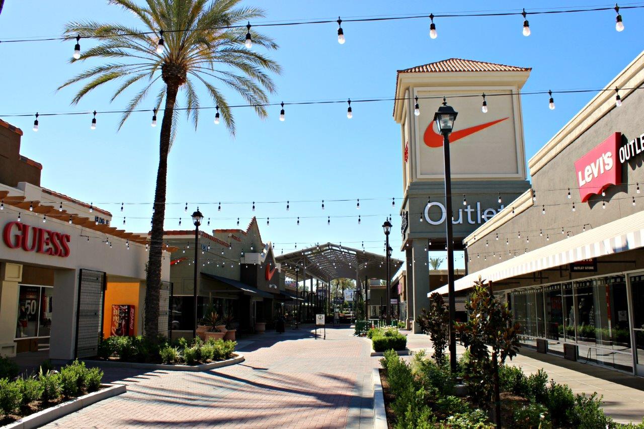 Outlets at Lake Elsinore – Athena Property Management